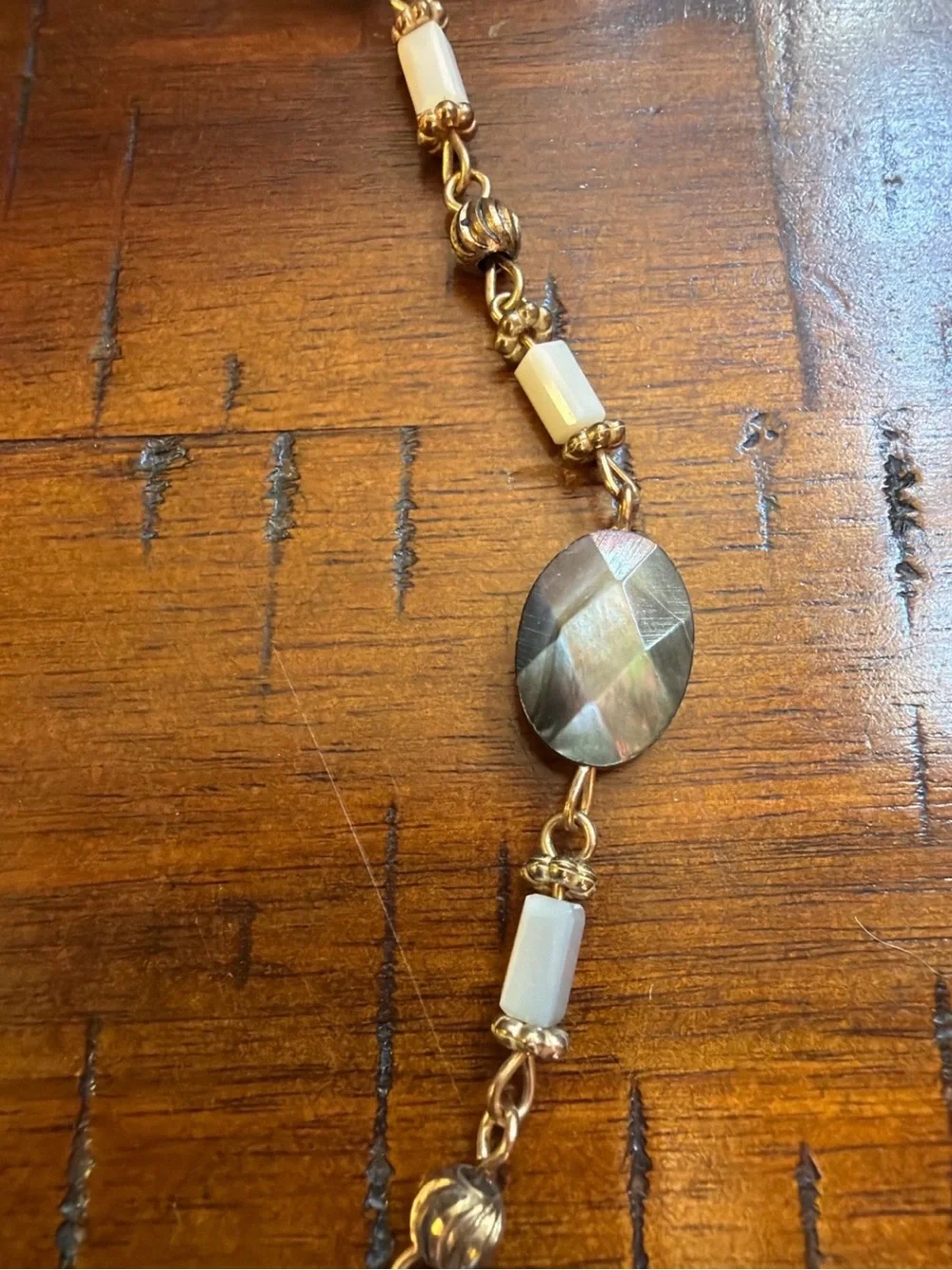 Vintage Mother of Pearl & Stone Pendant Necklace Gold Tone 18”